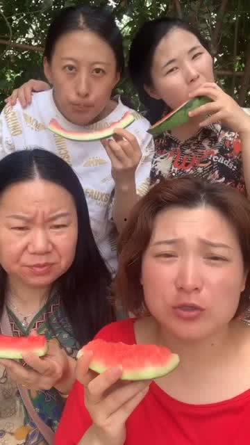 化妆教程吃瓜,轻松吃瓜变美达人